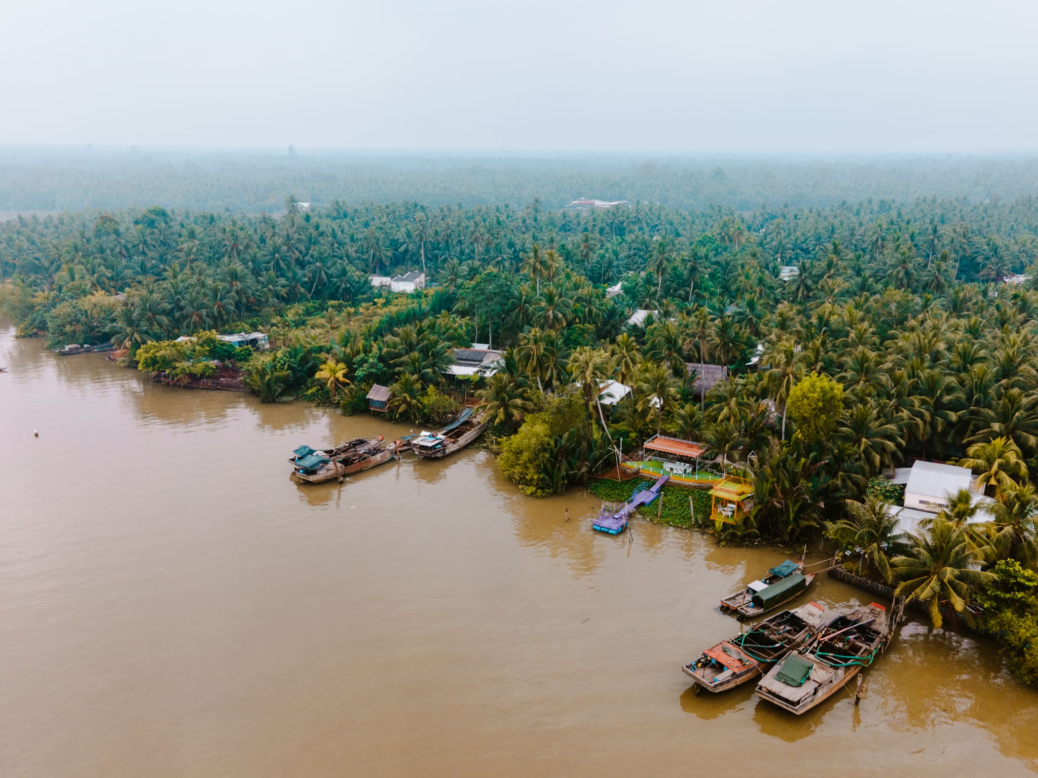 mekong delta river ben tre can tho vietnam