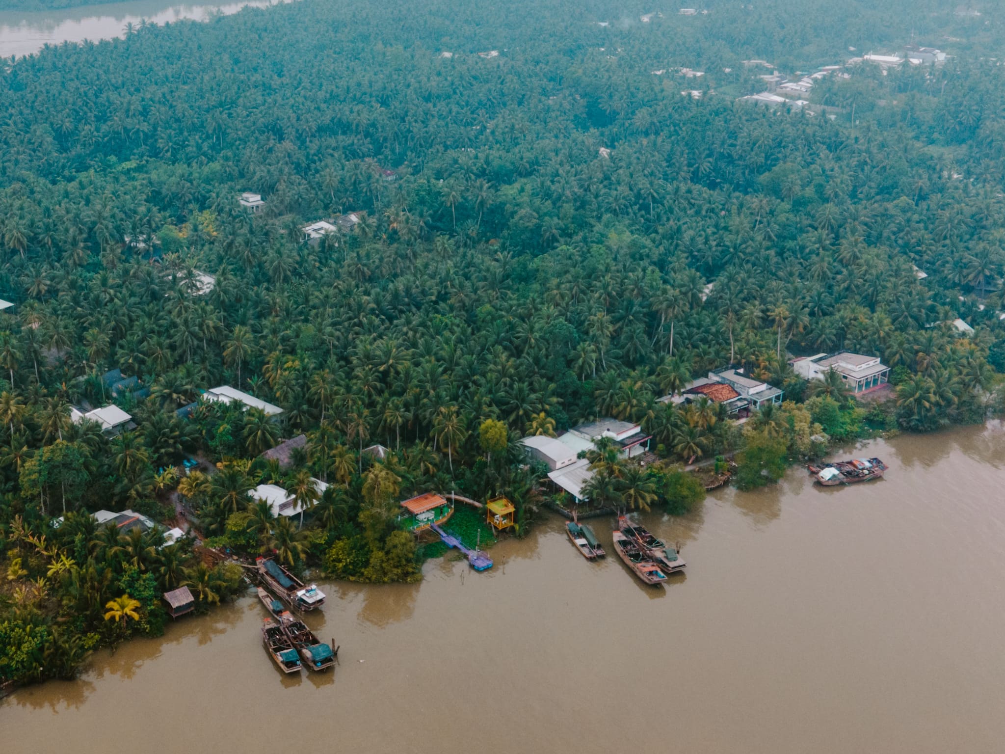 mekong delta river ben tre can tho vietnam