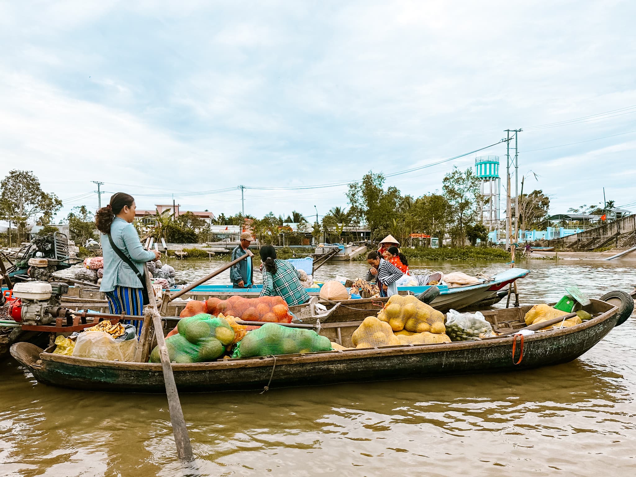 mekong delta river ben tre can tho vietnam