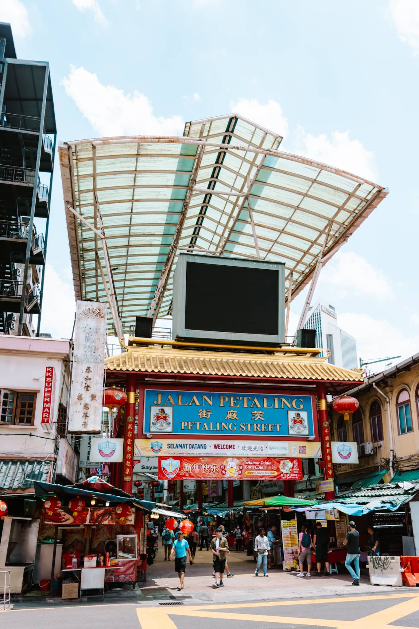 kuala lumpur malaysia petaling street china town