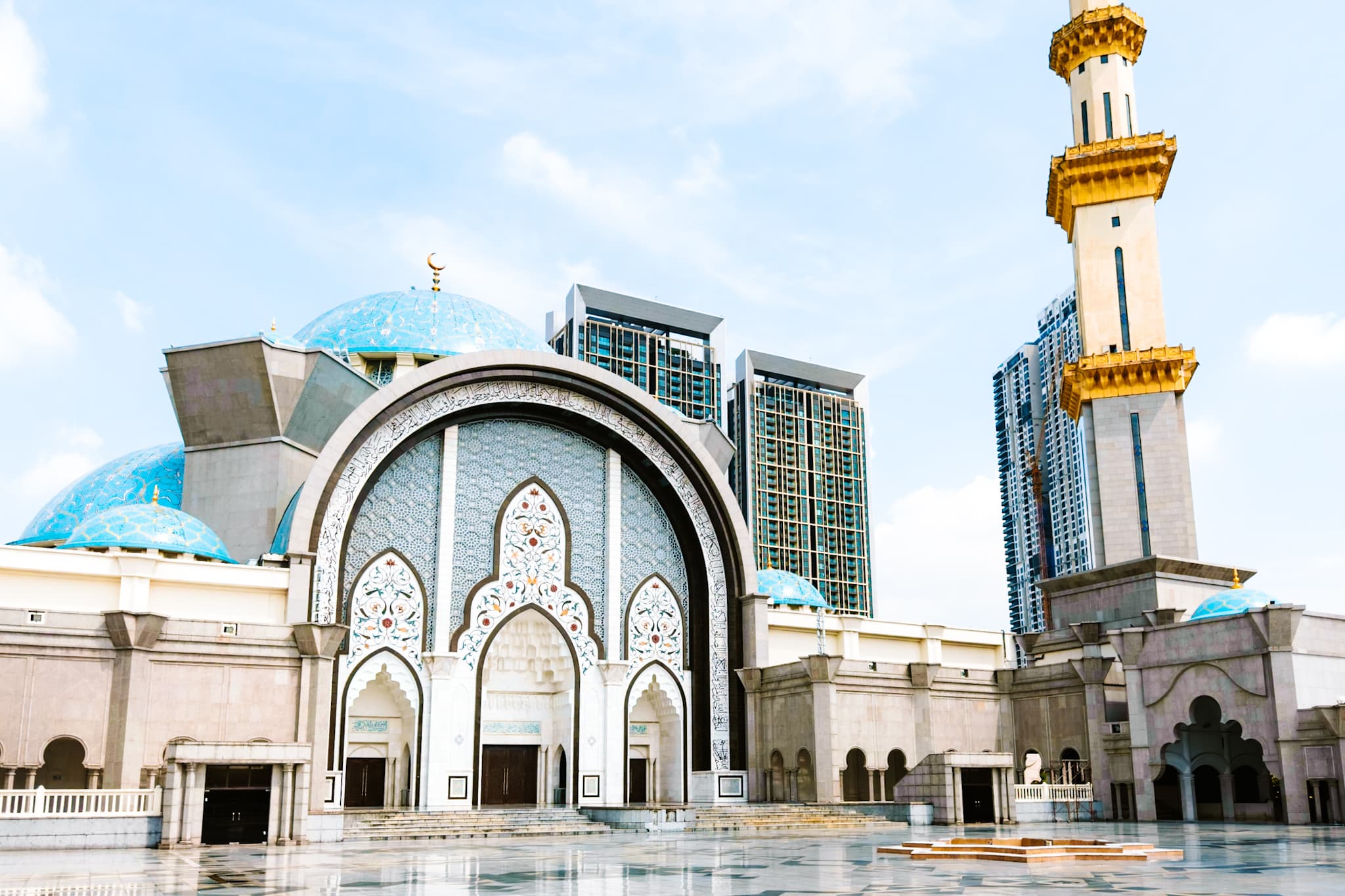 kuala lumpur malaysia federal territory mosque