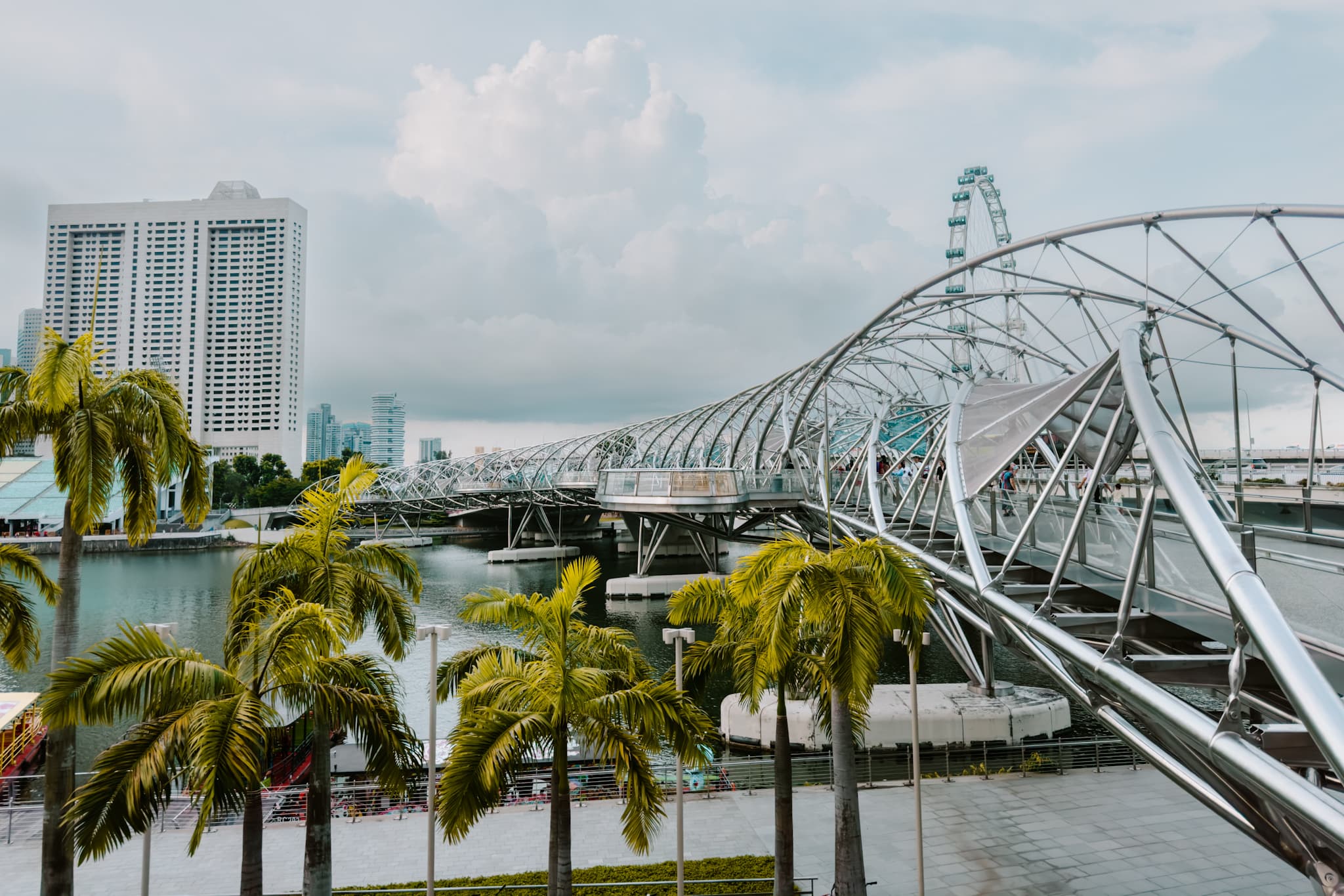 singapore helix bridge